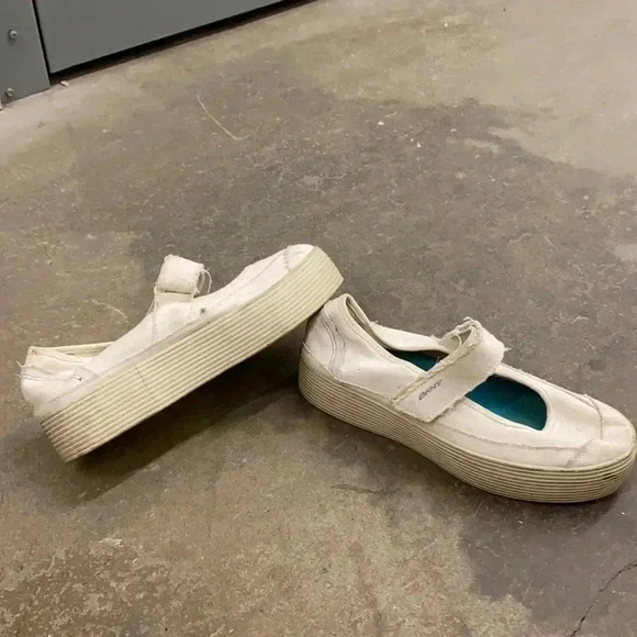 Vintage  Dkny platform mary janes - Picture 1 of 8
